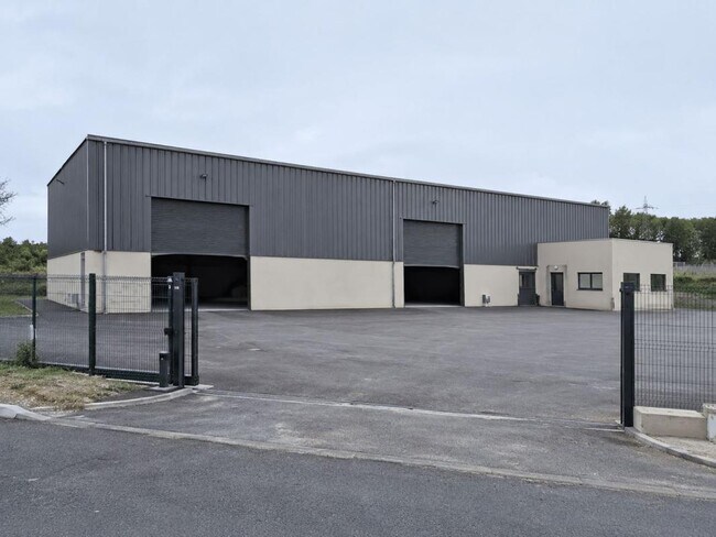 Plus de détails pour Industriel/Logistique à louer