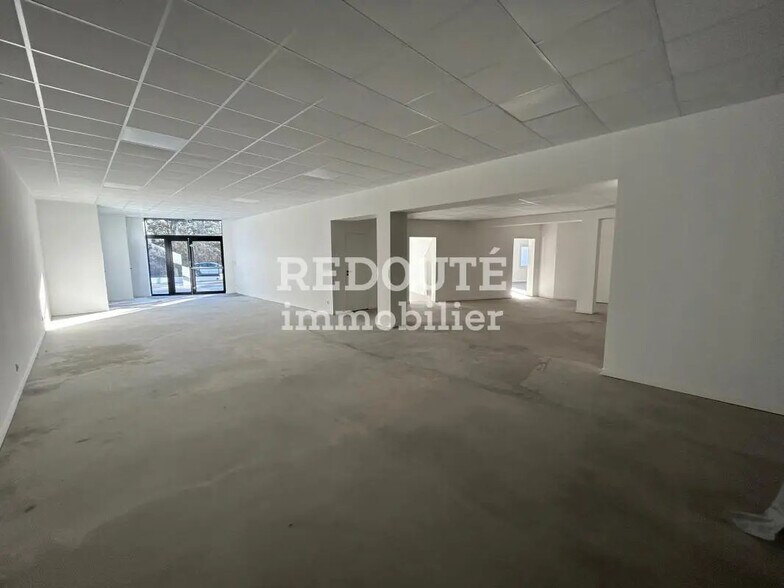 Industriel/Logistique dans Tinqueux à vendre - Photo de l’immeuble – Image 3 sur 12
