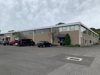 Plus de détails pour 11 Largo Dr S, Stamford, CT - Industriel/Logistique à louer