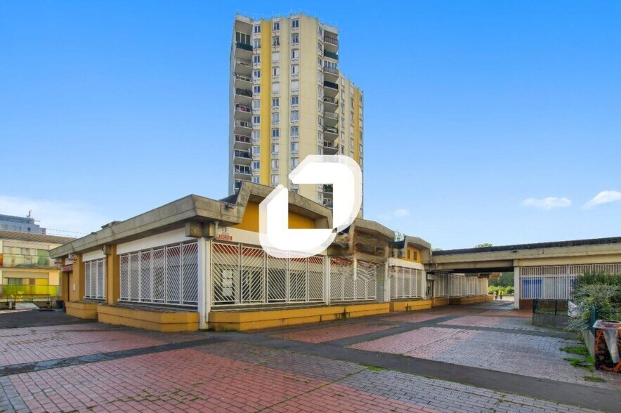 Bureau dans Bobigny à vendre - Photo de l’immeuble – Image 1 sur 13