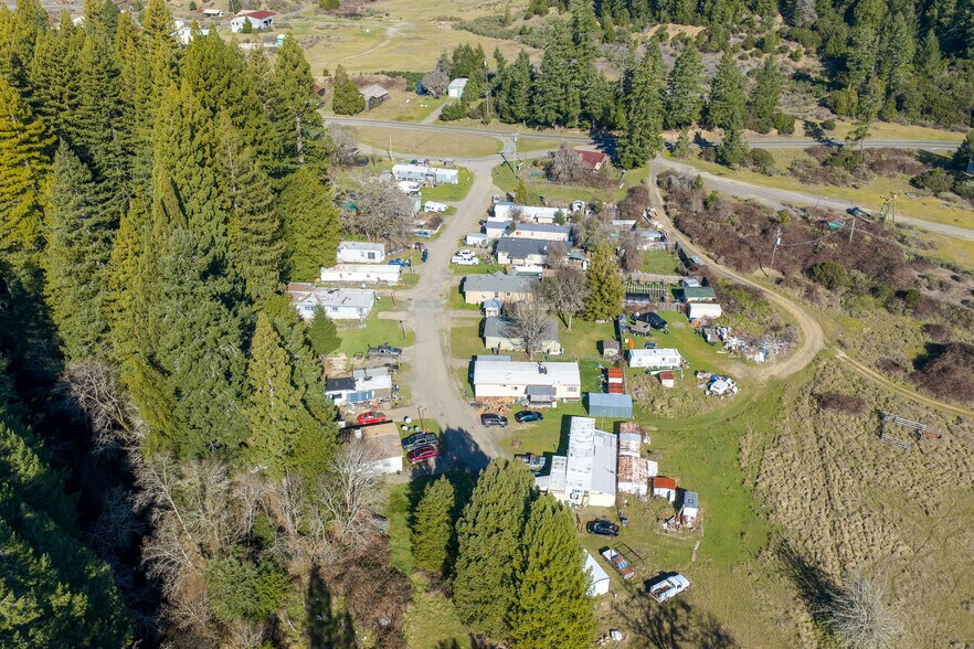 14321 Branscomb Rd, Branscomb, CA à vendre - Photo de l’immeuble – Image 3 sur 17