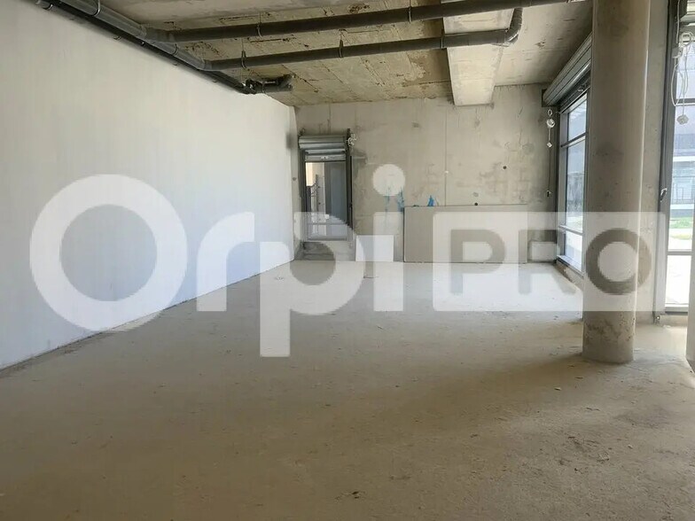 Local commercial dans Montévrain à louer - Photo de l’immeuble – Image 3 sur 3