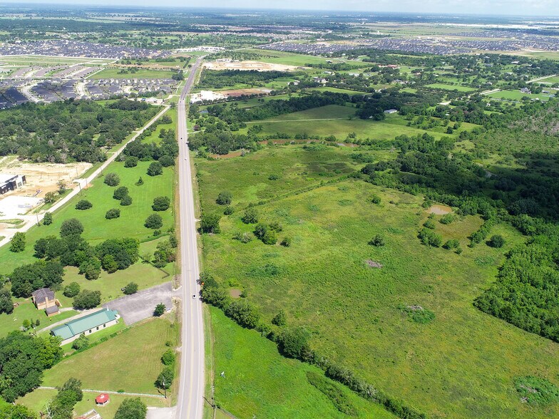 7718 Farm to Market 359, Fulshear, TX à vendre - Aérien – Image 3 sur 14