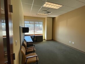 12 Murphy Dr, Nashua, NH à louer Photo intérieure– Image 1 sur 6