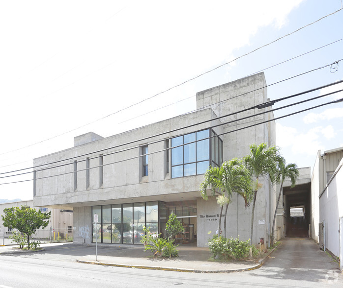 917 Kokea St, Honolulu, HI à louer - Photo de l’immeuble – Image 2 sur 6