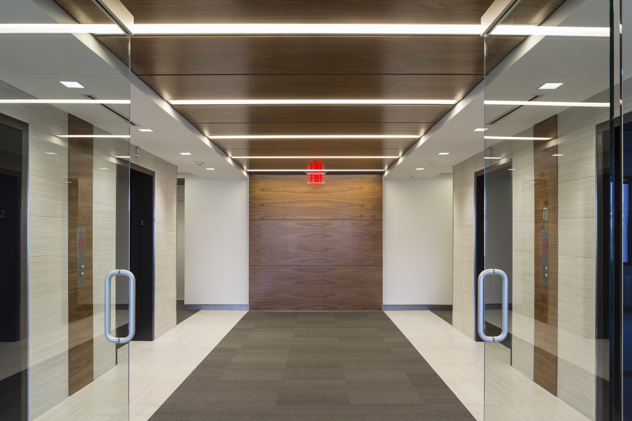 4340 East-West Hwy, Bethesda, MD à louer Hall d’entrée– Image 1 sur 10