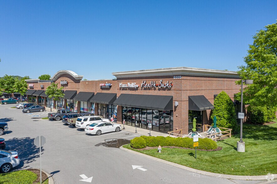 600B Frazier Dr, Franklin, TN à louer - Photo de l’immeuble – Image 3 sur 7