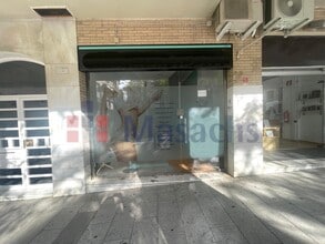 Local commercial dans Terrassa, Barcelona à louer Photo de la construction– Image 1 sur 8