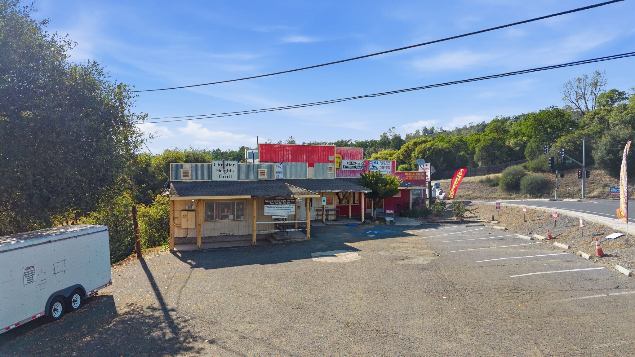 13613 Tuolumne Rd, Sonora, CA à vendre Photo de l’immeuble– Image 1 sur 8