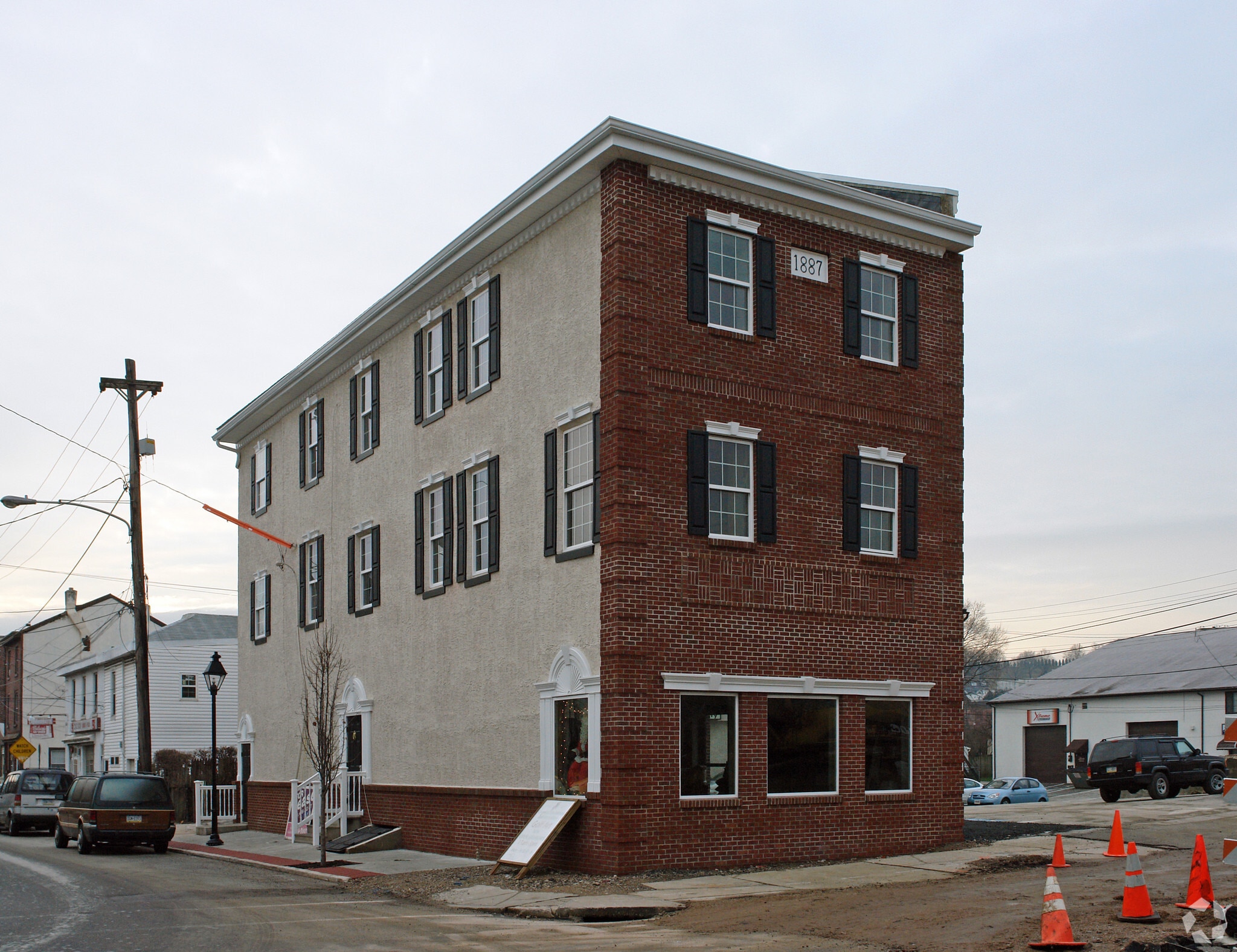 201 Dekalb St, Bridgeport, PA à louer Photo principale– Image 1 sur 5