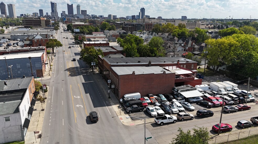 975 W Broad St, Columbus, OH à louer - Photo de l’immeuble – Image 3 sur 10