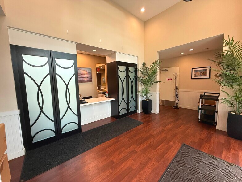 1200 W Granada Blvd, Ormond Beach, FL à louer - Photo intérieure – Image 2 sur 14