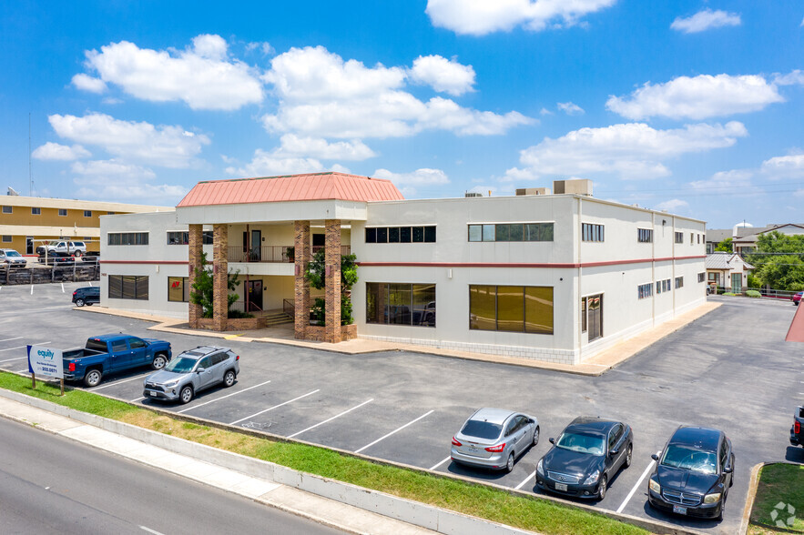 7400 Louis Pasteur Dr, San Antonio, TX à louer - Photo de l’immeuble – Image 1 sur 4