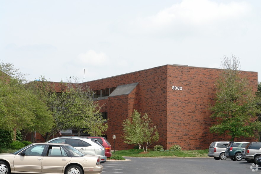 8080 E Central Ave, Wichita, KS à louer - Photo principale – Image 1 sur 10