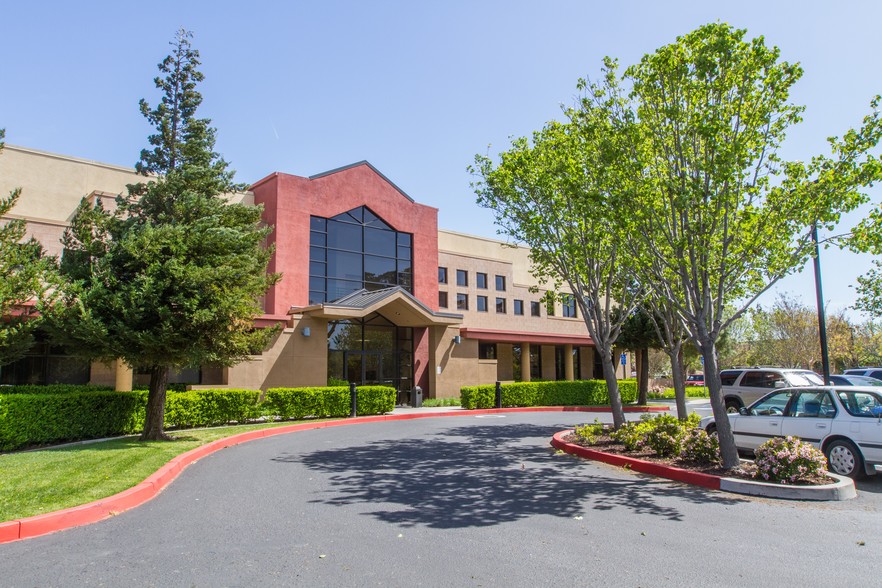 100 Cross St, San Luis Obispo, CA à louer - Photo de l’immeuble – Image 1 sur 8