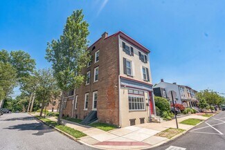 Plus de détails pour 349 W State St, Media, PA - Bureau à vendre