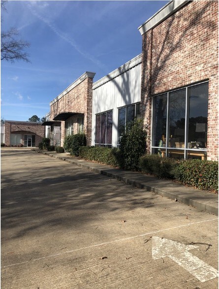 1091 Old Fannin Rd, Brandon, MS à louer - Photo de l’immeuble – Image 3 sur 11