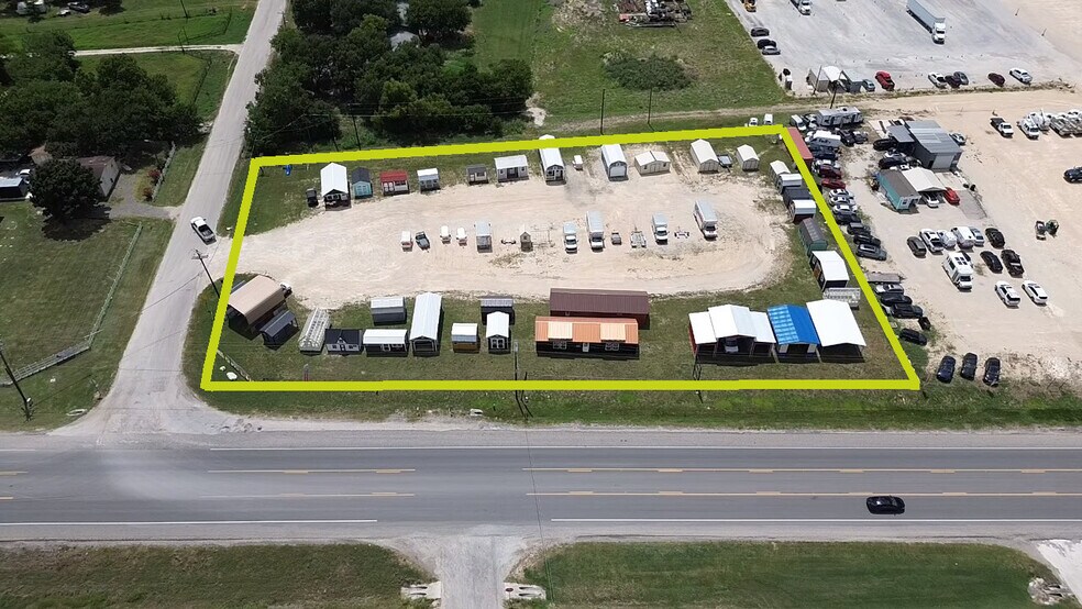 16102 TX-123, San Marcos, TX à louer - Photo de l’immeuble – Image 3 sur 5