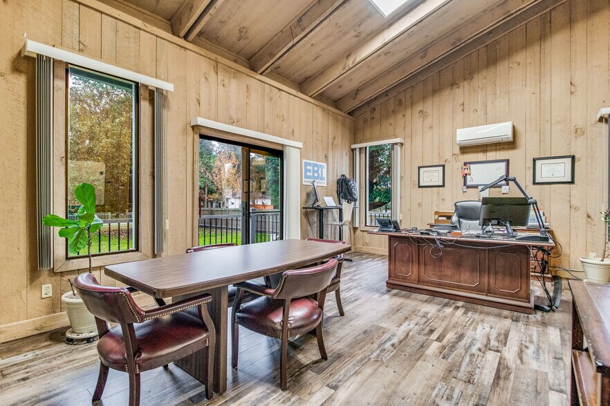 725 S J St, Pensacola, FL à vendre - Photo de l’immeuble – Image 3 sur 104