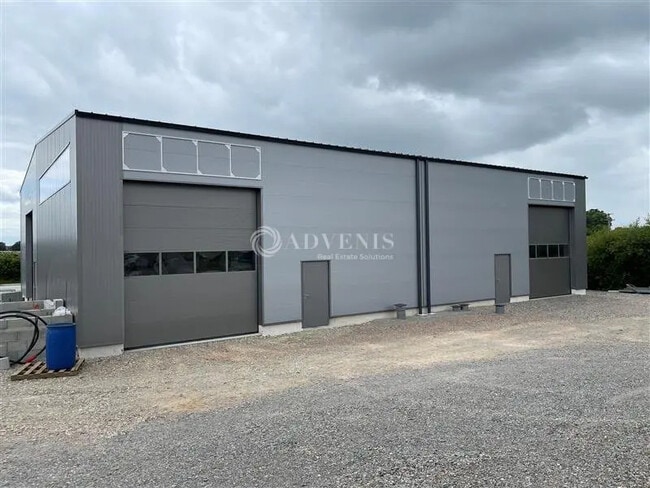 Plus de détails pour Local d'activités à louer