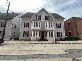 Plus de détails pour 37 Mechanic Ave, Woonsocket, RI - Logement à vendre