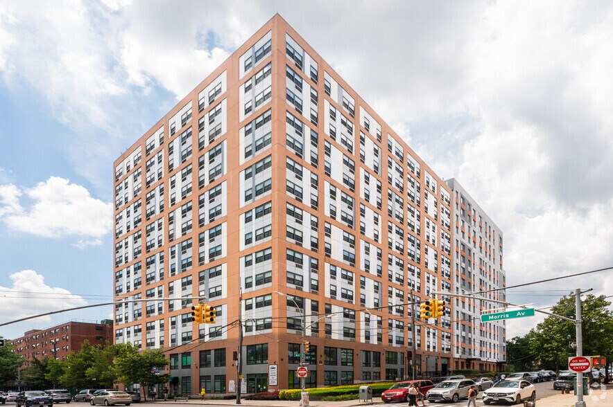 3000 Park Ave, Bronx, NY à vendre - Photo principale – Image 1 sur 4
