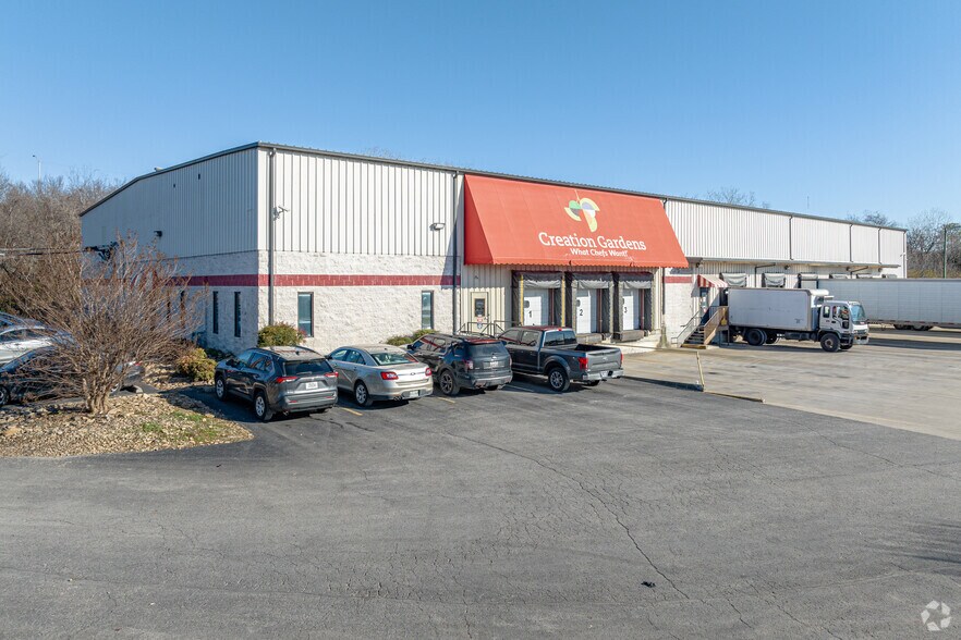 925 Cowan St, Nashville, TN à louer - Photo principale – Image 1 sur 13