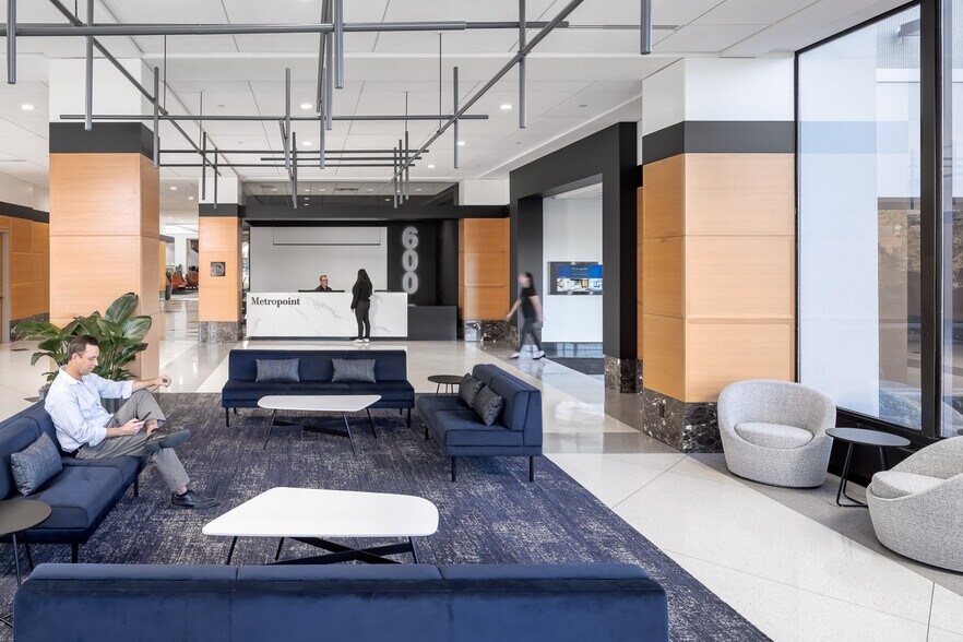 600 Highway 169 S, Saint Louis Park, MN à louer - Photo intérieure – Image 3 sur 9