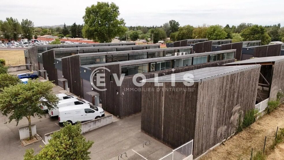 135 Rue Des Joncs Des Bois, Avignon à louer - Photo de l’immeuble – Image 1 sur 8