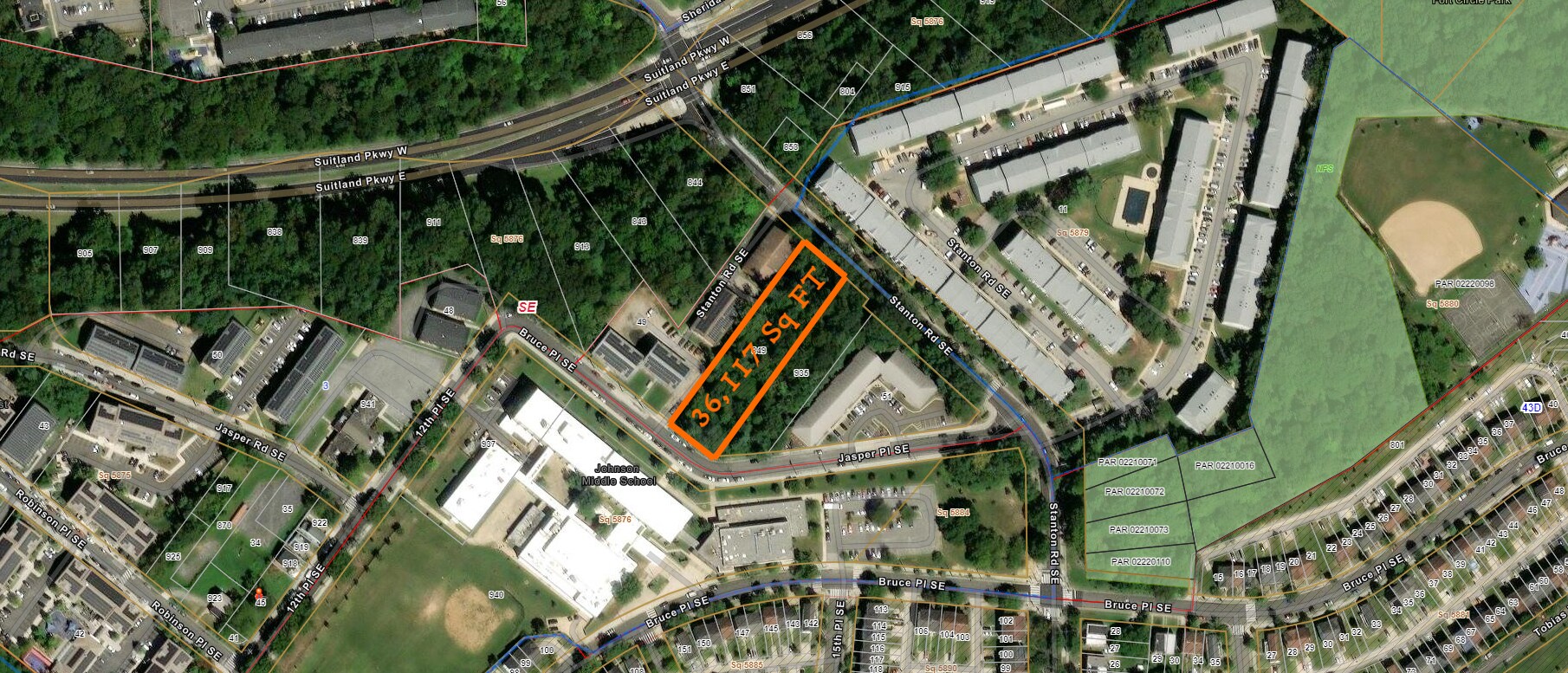 Bruce Pl SE, Washington, DC à vendre Photo de l’immeuble– Image 1 sur 9