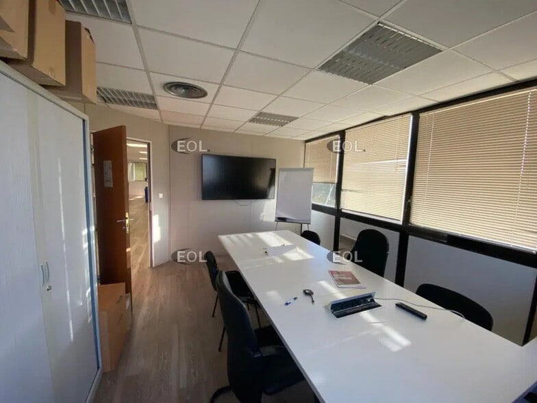 Bureau dans Vitrolles à louer - Photo intérieure – Image 1 sur 1