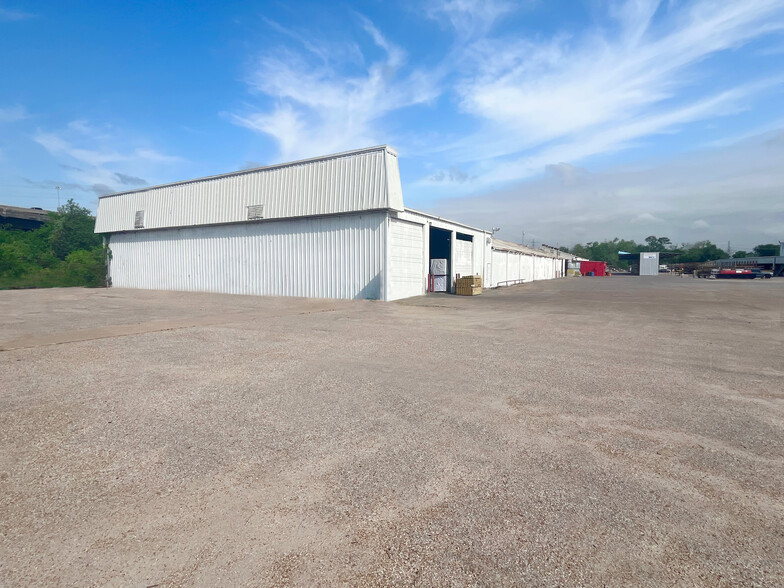 6011-6019 Gold St, Houston, TX à vendre - Photo de l’immeuble – Image 1 sur 27
