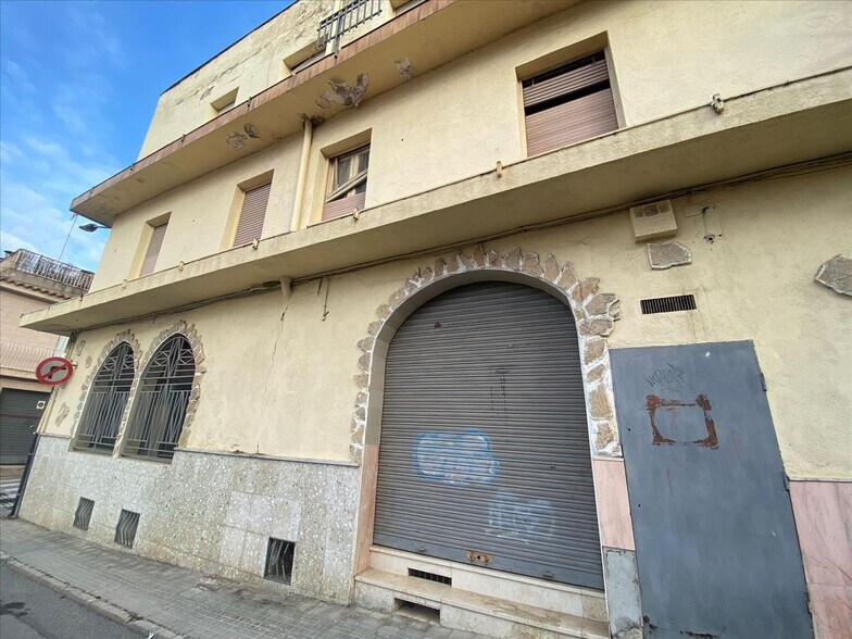 Immeuble residentiel dans Tordera, Barcelona à vendre - Photo principale – Image 1 sur 1