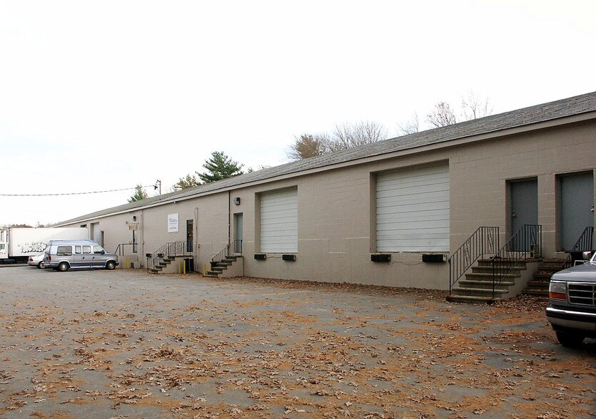 56 Manley St, West Bridgewater, MA à louer - Autre – Image 2 sur 6