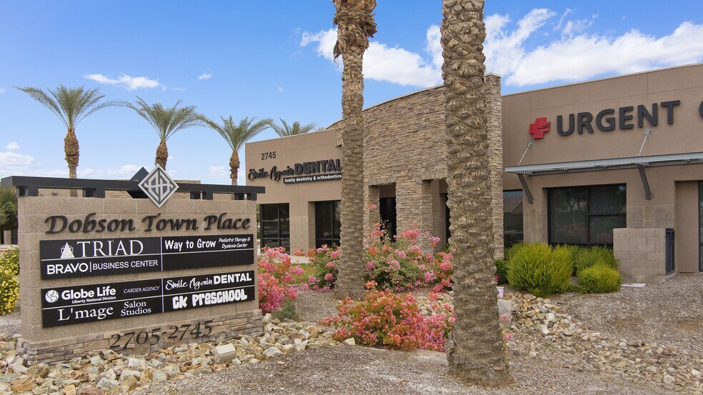 2715 S Alma School Rd, Chandler, AZ à louer - Photo de l’immeuble – Image 3 sur 10