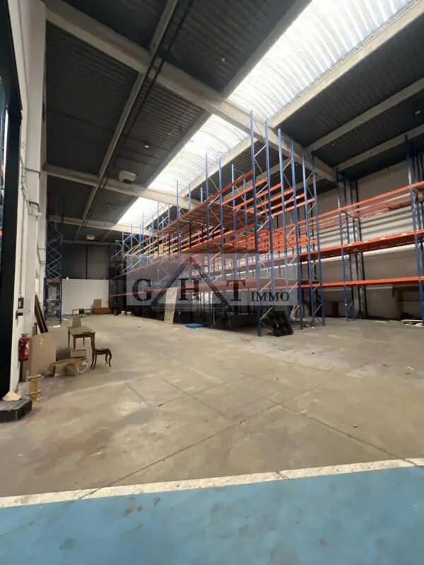 Plus de détails pour Bureau, Industriel/Logistique à louer