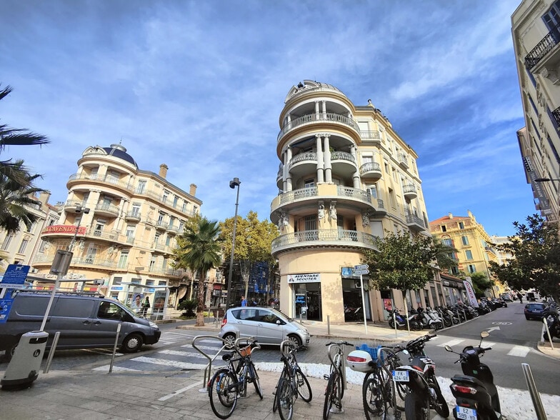 Bureau dans Cannes à louer - Photo de l’immeuble – Image 2 sur 10