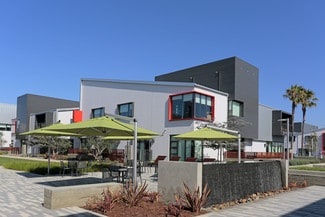 Plus de détails pour 701-723 N Douglas St, El Segundo, CA - Bureau à louer