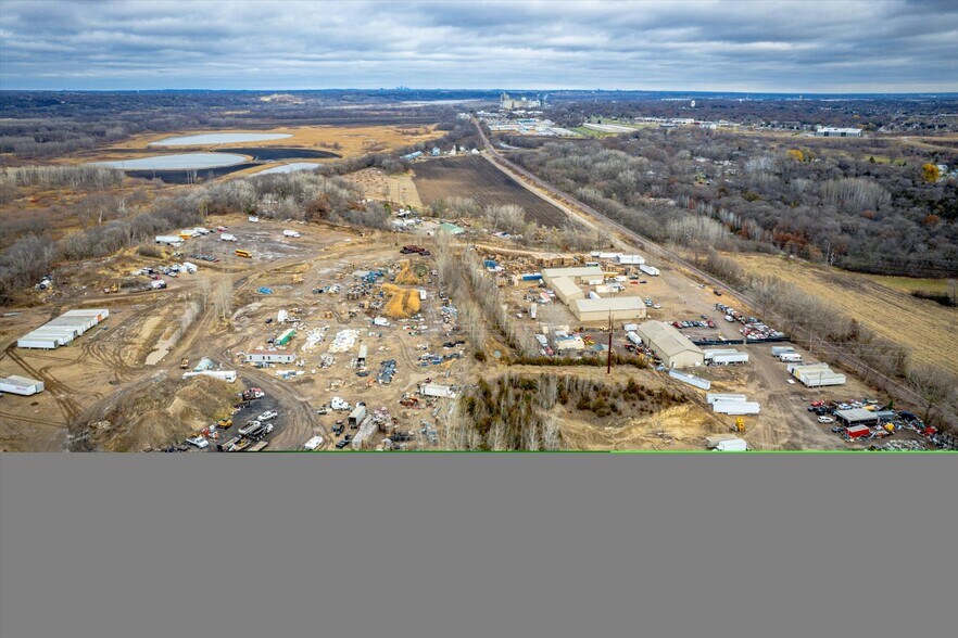 2510 Strunks Rd, Shakopee, MN à louer - Photo de l’immeuble – Image 3 sur 3