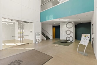 680 N McCarthy Blvd, Milpitas, CA à louer Photo intérieure– Image 1 sur 14