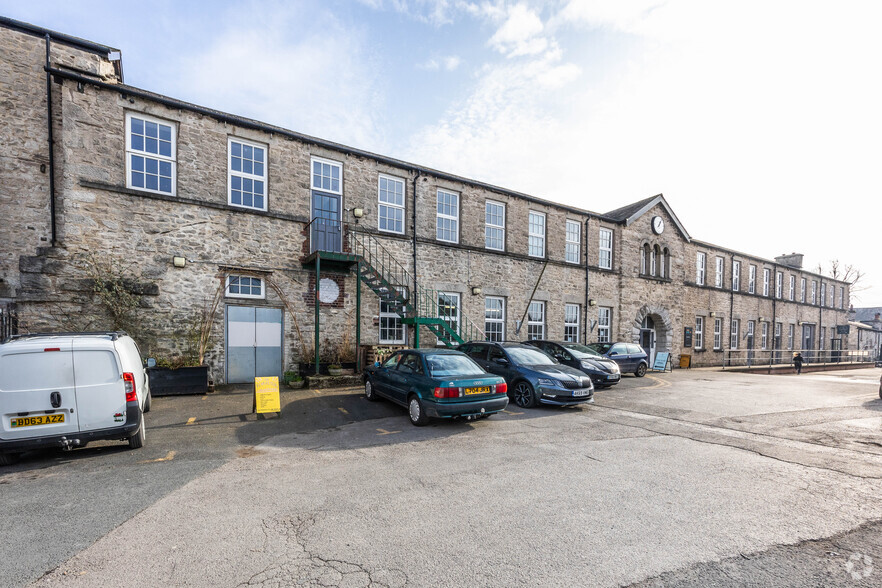 Aynam Rd, Kendal à louer - Photo de l’immeuble – Image 2 sur 3