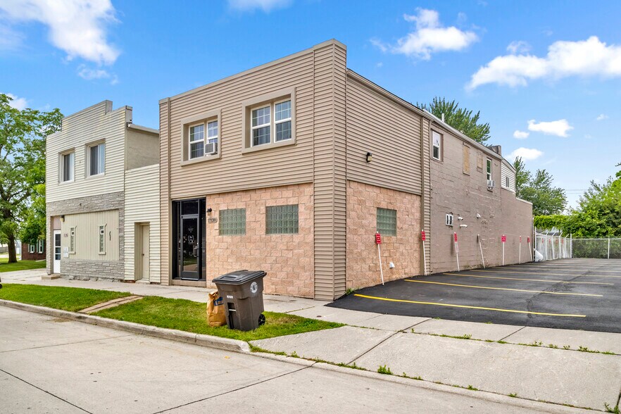 17138 Quarry St, Riverview, MI à vendre - Photo de l’immeuble – Image 2 sur 51