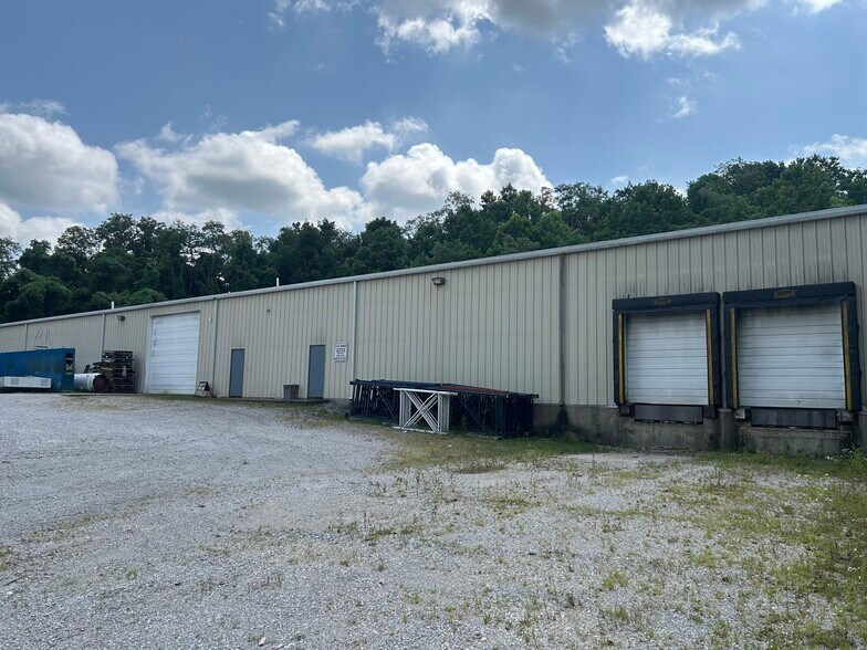 301 Reynolds Rd, Glasgow, KY à louer - Photo principale – Image 1 sur 10