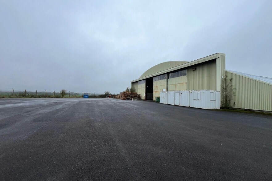 Aston Down, Frampton Mansell à louer - Photo de l’immeuble – Image 3 sur 3