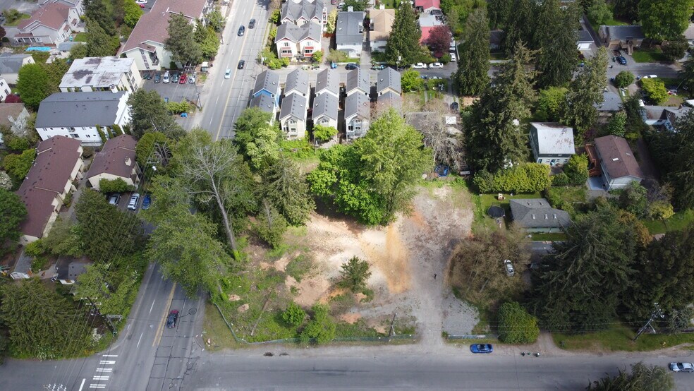 1717 NE 145th St, Seattle, WA à louer - Photo de l’immeuble – Image 2 sur 3
