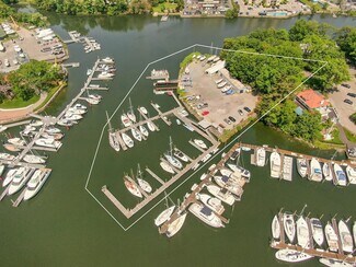 Plus de détails pour 101 Harbor Ln W, New Rochelle, NY - Spécialisé à vendre