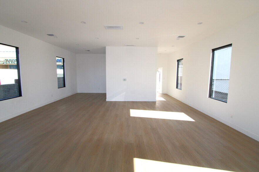 633 E Colorado St, Glendale, CA à vendre - Photo intérieure – Image 3 sur 10