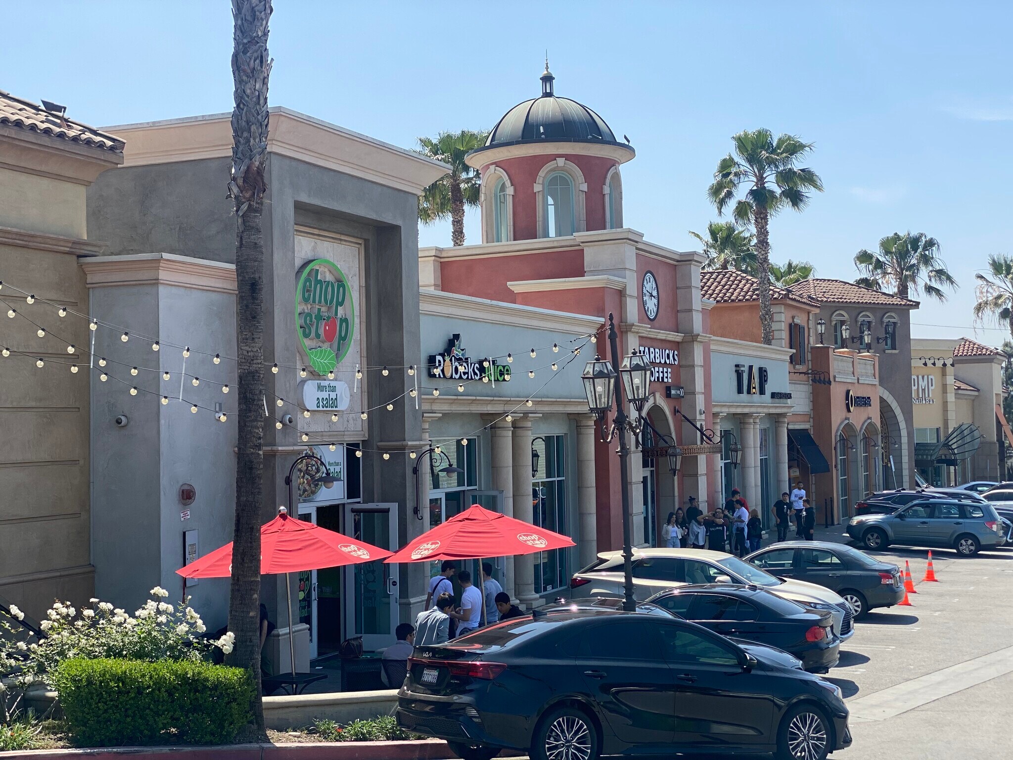 1001 N San Fernando Blvd, Burbank, CA à louer Photo principale– Image 1 sur 15