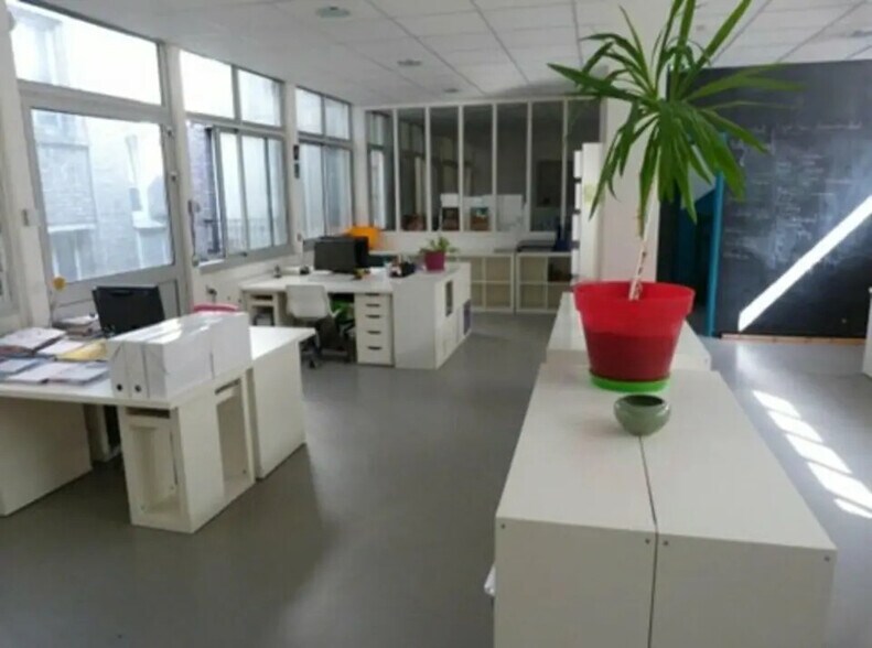 Bureau dans Paris à louer - Photo de l’immeuble – Image 1 sur 4