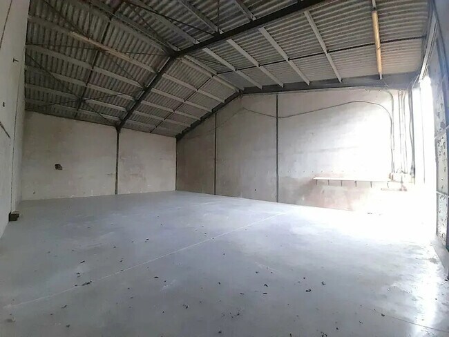 Plus de détails pour Industriel/Logistique à louer